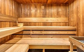 Quality Hotel Dorval Aeroport